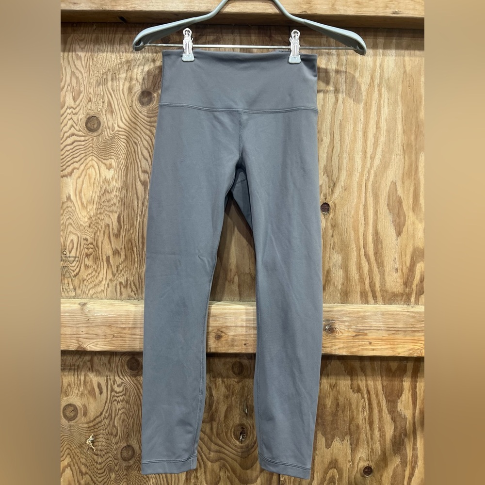 Tala SkinLuxe Tornado Gray Short 428 Length Leggings Size XS